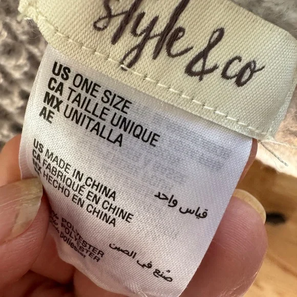 NWT. MACYS SCARF WRAP Style & Co. SOFT & warm Light Gray Textured Scarf. NWT - Picture 5 of 5